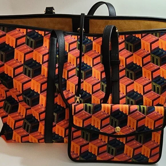 MCM large tote - Picture 7 of 8